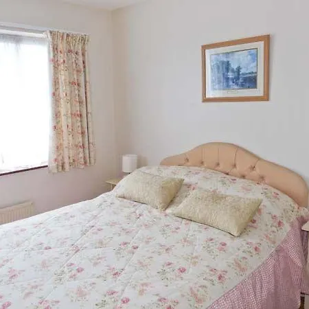 Seafield, Casa vacanze Ramelton